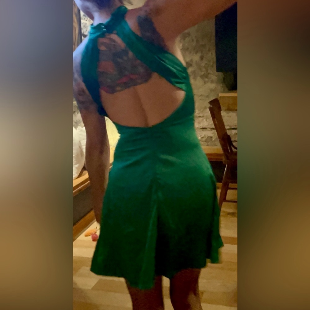 💫SHEIN BAE Plain Satin Crew-cut Trapize Dress - Picture 2 of 8